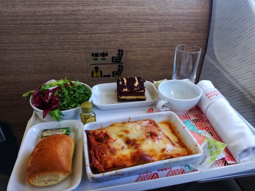 Business Class Lasagna Alitalia A320